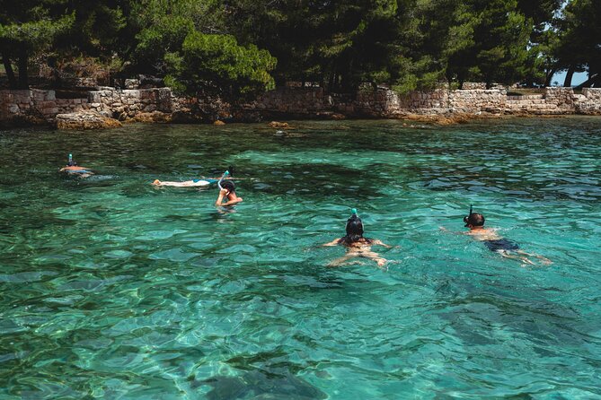 Zadar: 3 Islands Luxury Boat Tour with Aperol Spritz & Snorkeling - Weather, water temperature, and the real-world tradeoffs