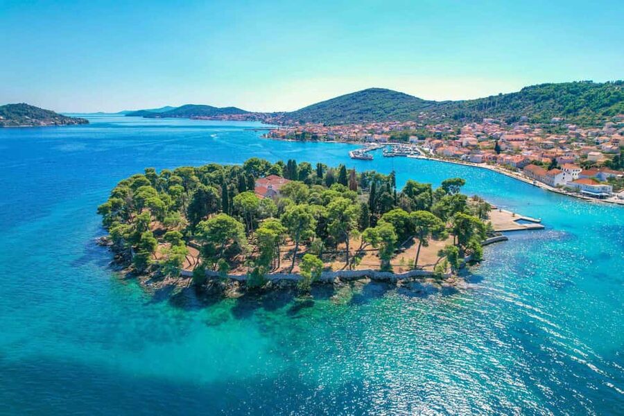 Zadar: 3 Islands Speedboat Tour with Drinks and Diving - Key points at a glance