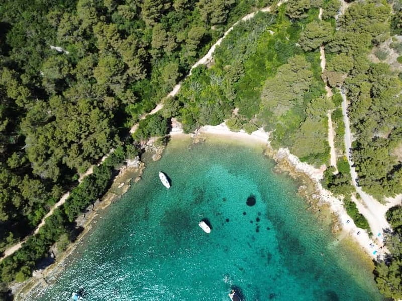 Zadar: 3 Islands Speedboat Tour with Drinks and Diving - Leaving Zadar through the Bay of Foša
