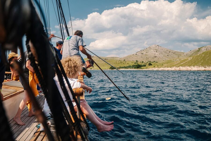 Zadar: Boat Tour with Unlimited Wine & 3 Stops - The return cruise is part of the experience