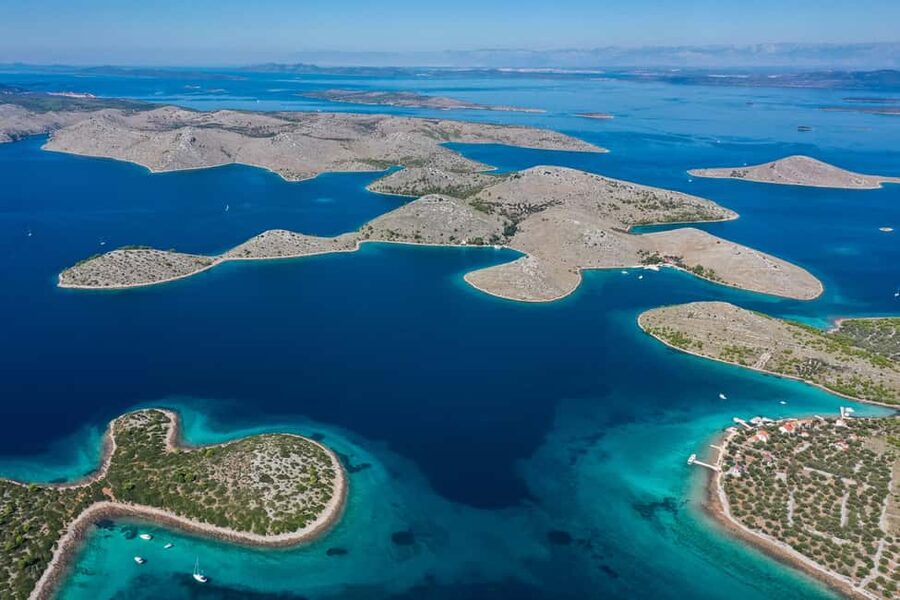 Zadar: Kornati and Telašćica Cruise with Ticket Included - The boat, seating, and comfort