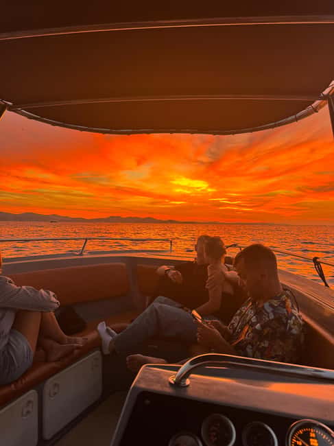 Zadar: Romantic Luxury Sunset Boat Tour with Aperol Spritz - The ride back with Zadar glowing behind you