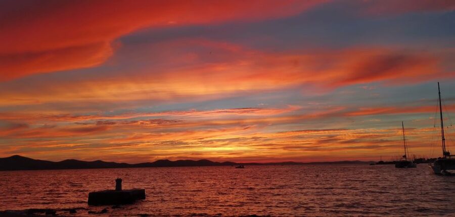 Zadar: Sunset and Night Cruise with Unlimited Sparkling Wine - Hearing the Sea Organ from the seaside