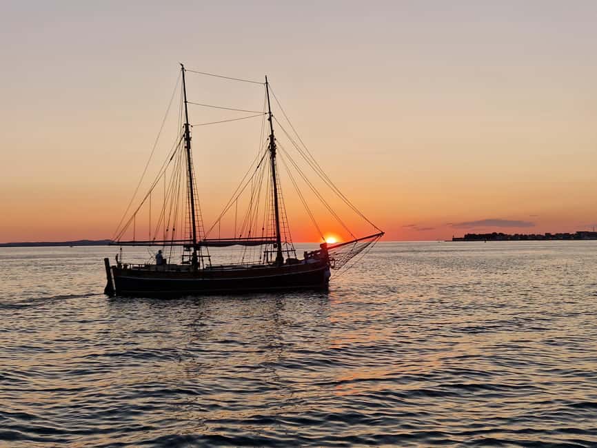Zadar: Sunset Cruise on Traditional Boat with Wine - Heading toward the open Adriatic