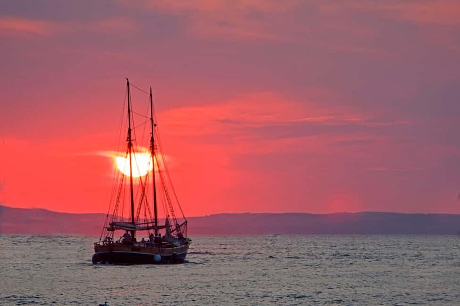 Zadar: Sunset Cruise on Traditional Boat with Wine - Who should book this $34 evening activity?