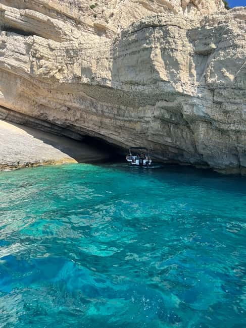 Zakynthos: Turtles, Marathonisi & Keri Caves Speedboat Tour - A small boat with a big day on the water